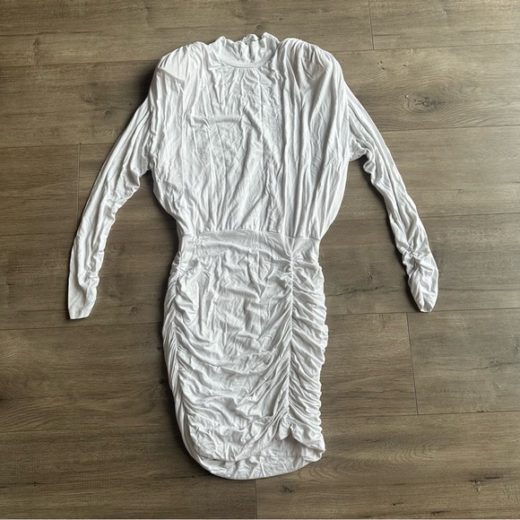 JLUXLABEL Dresses & Skirts - EUC JLuxLabel White Ruched Long Sleeve Dress - white - size medium